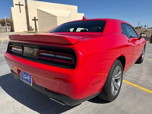 Used 2021 Dodge Challenger SXT RWD image 5
