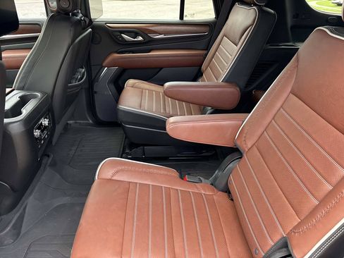 Used 2024 GMC Yukon Denali Ultimate w/ LPO, Floor Liner Package AWD/4WD image 30