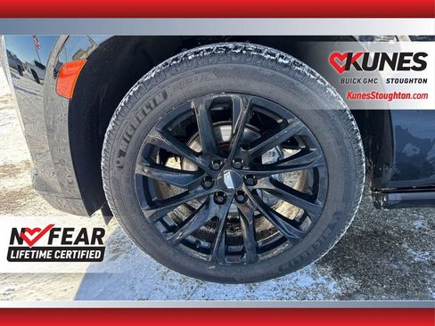 Used 2024 Cadillac Escalade ESV Sport Platinum w/ LPO, ONYX Package image 83