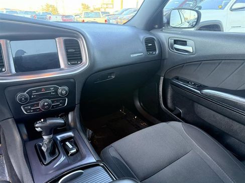 Used 2017 Dodge Charger SXT w/ Blacktop Package image 24