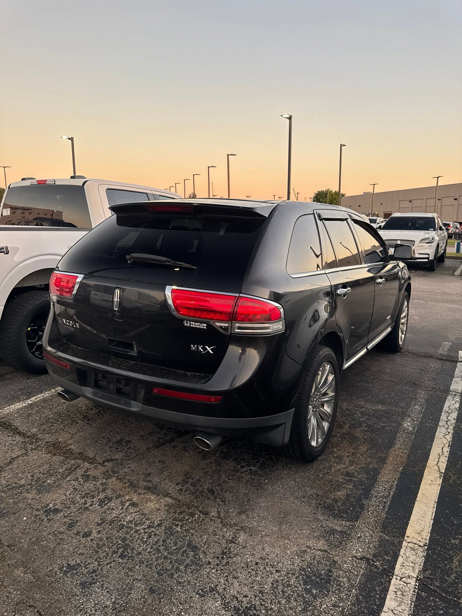 Used 2011 Lincoln MKX 2WD w/ 102A Rapid Spec Order Code image 3