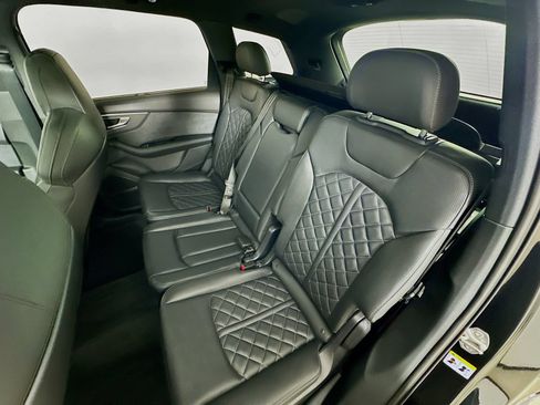 New 2026 Audi SQ7 Premium Plus AWD/4WD image 36