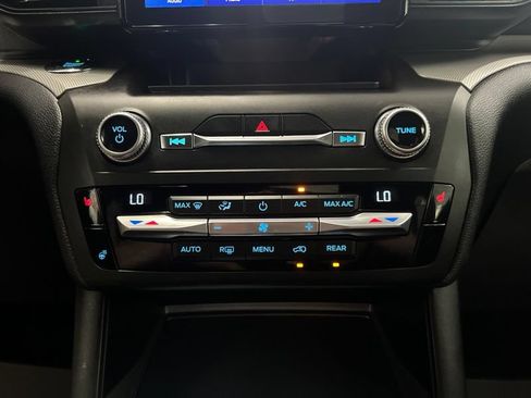 Used 2020 Ford Explorer XLT w/ Comfort Package AWD/4WD image 30