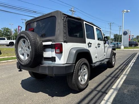 Used 2017 Jeep Wrangler Unlimited Sport w/ Quick Order Package 24S AWD/4WD image 9