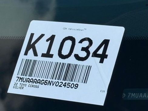 Used 2022 Toyota Corolla Cross L FWD image 32