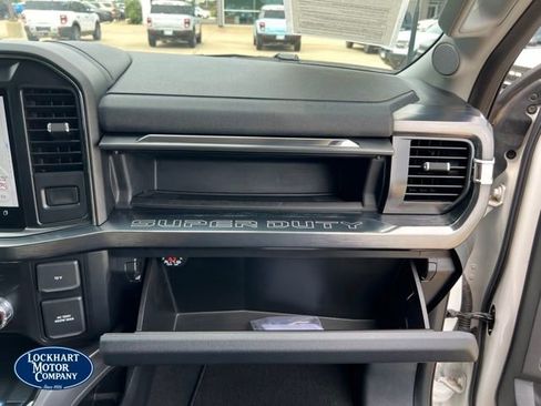 Used 2025 Ford F250 Lariat w/ FX4 Off-Road Package AWD/4WD image 42