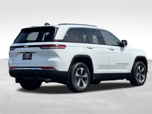 Used 2022 Jeep Grand Cherokee Limited 4xe w/ MOPAR Finishing Package AWD/4WD image 7