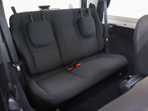 Used 2020 Jeep Wrangler Sport AWD/4WD image 15