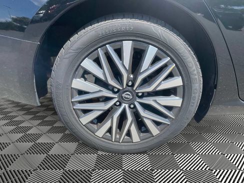 Used 2024 Nissan Altima 2.5 SV FWD image 7