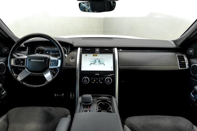 Used 2023 Land Rover Discovery S R-Dynamic AWD/4WD image 21