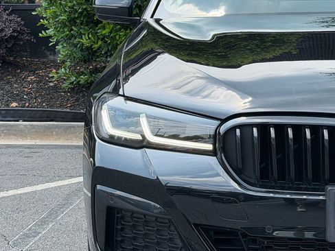 Used 2023 BMW 530i w/ M Sport Package RWD image 4