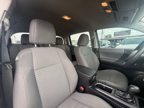 Used 2022 Toyota Tacoma SR AWD/4WD image 24