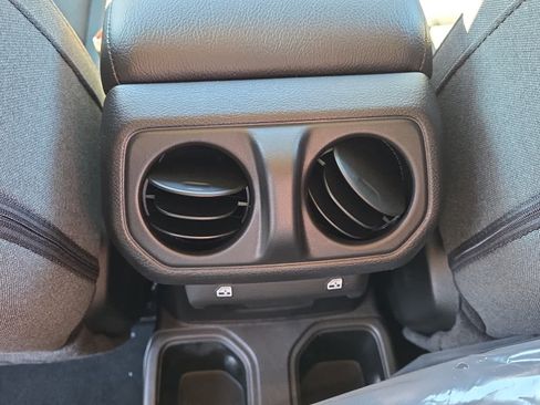 New 2026 Jeep Gladiator Sport image 12