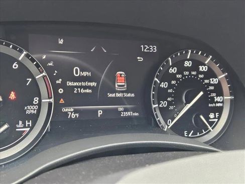 Used 2021 Toyota Highlander XLE image 7