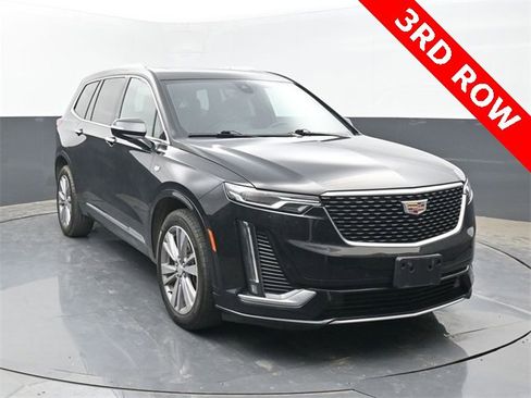 Used 2024 Cadillac XT6 Premium Luxury image 10