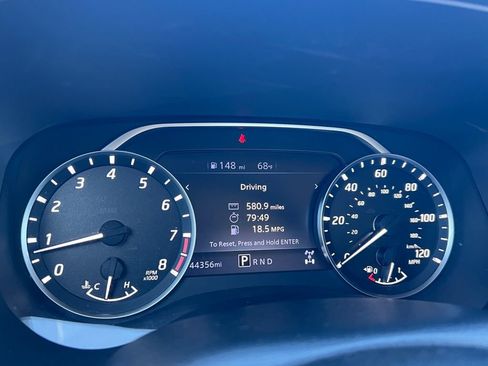 Used 2023 Nissan Frontier SV image 24