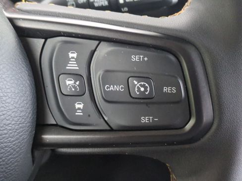 Used 2024 Jeep Wrangler Unlimited Sport AWD/4WD image 24