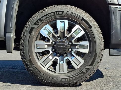 Used 2024 GMC Sierra 2500 Denali w/ Denali Reserve Package AWD/4WD image 7