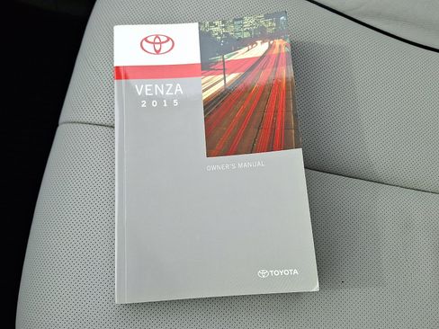 Used 2015 Toyota Venza XLE image 26