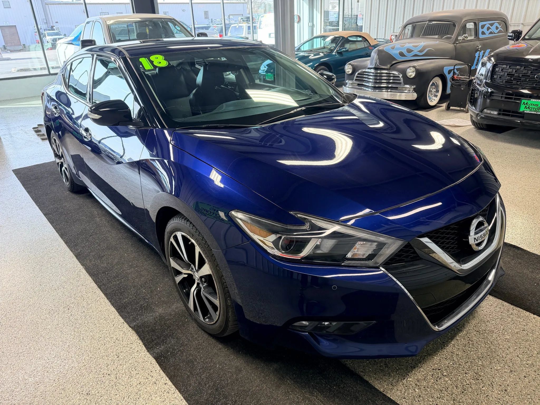 Used 2018 Nissan Maxima 3.5 SV FWD image 2
