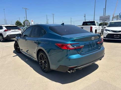 Used 2025 Toyota Camry SE FWD image 6
