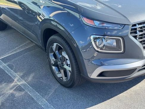 New 2026 Hyundai Venue SEL FWD image 11