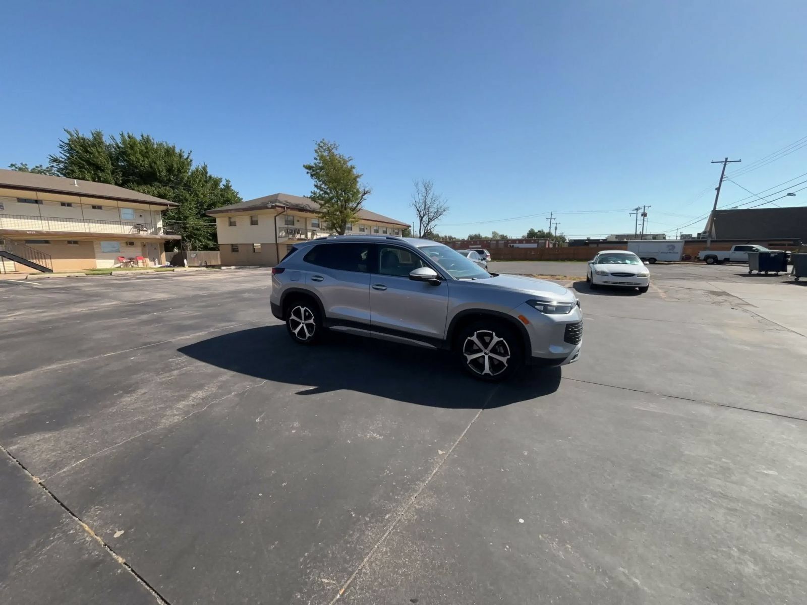 Used 2026 Volkswagen Tiguan SE AWD/4WD image 2