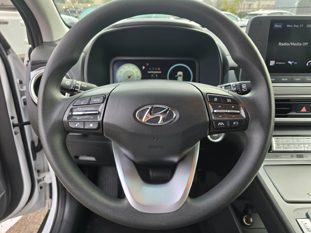 Used 2023 Hyundai Kona SE FWD image 20