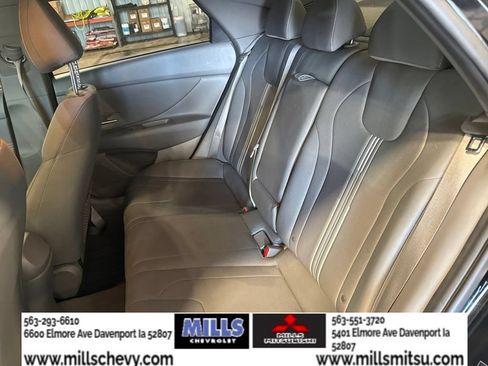 Used 2022 Hyundai Elantra SEL w/ Convenience + Premium Package FWD image 20