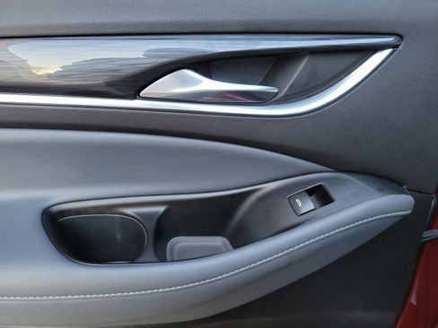 Used 2024 Buick Enclave Premium image 25