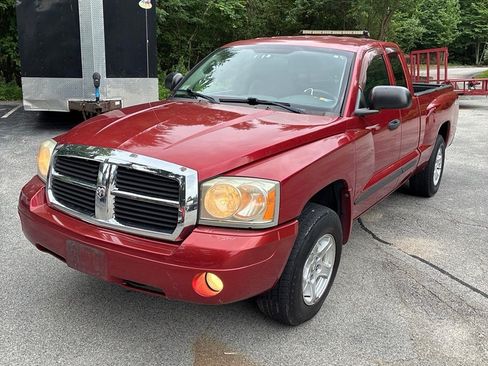 Used 2007 Dodge Dakota SLT w/ Trailer Tow Group AWD/4WD image 1