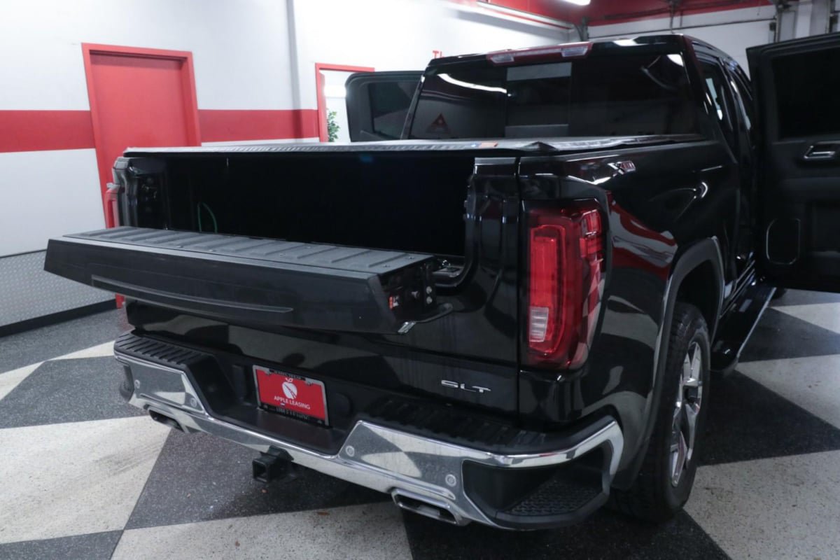 Used 2023 GMC Sierra 1500 SLT AWD/4WD image 35