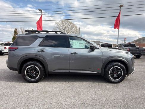 New 2026 Nissan Pathfinder Rock Creek image 2