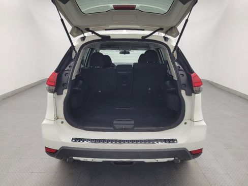 Used 2017 Nissan Rogue SV AWD/4WD image 29