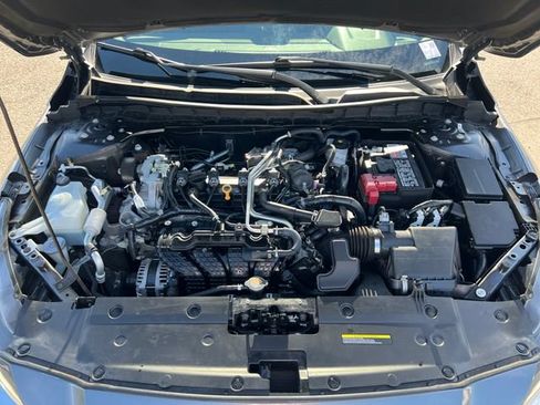 Used 2024 Nissan Altima 2.5 SV FWD image 28