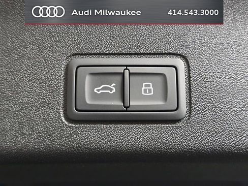 New 2026 Audi Q3 quattro 2.0T AWD/4WD image 10