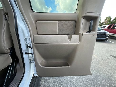 Used 2005 GMC Sierra 2500 SLT w/ Heavy-Duty Power Package image 20