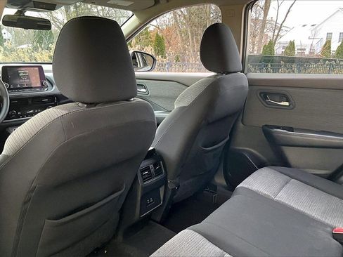 Used 2021 Nissan Rogue SV image 30