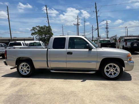 Used 2004 GMC Sierra 1500 SLE w/ Safe And Sound Package RWD image 7