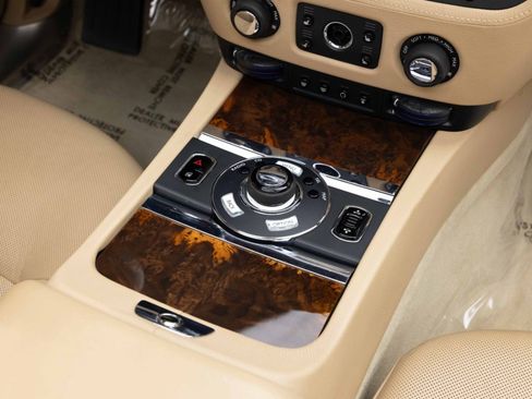 Used 2010 Rolls-Royce Ghost RWD image 20