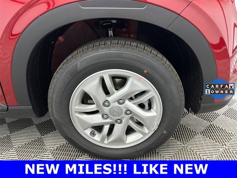 Used 2026 Hyundai Venue SE image 12