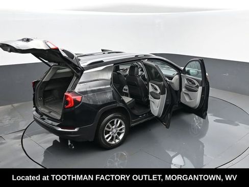 Used 2022 GMC Terrain SLT w/ Infotainment Package II AWD/4WD image 28