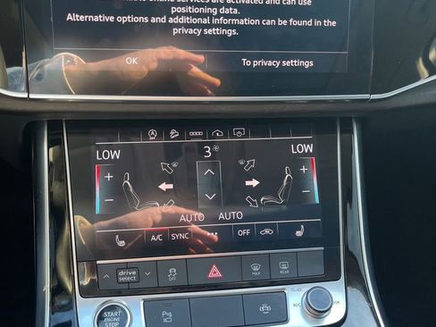 Used 2023 Audi Q7 3.0T Premium Plus AWD/4WD image 11