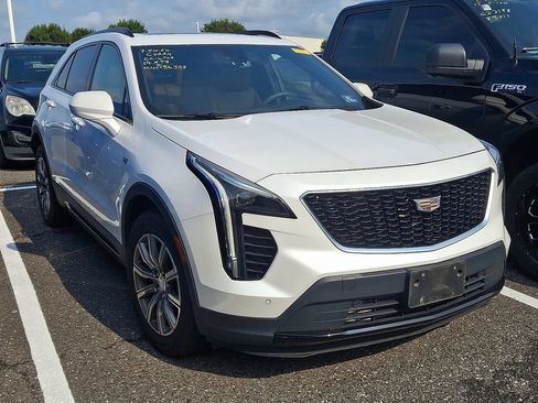 Used 2019 Cadillac XT4 Sport FWD image 3
