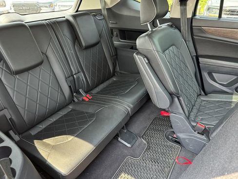 Used 2024 Volkswagen Atlas SEL Premium R-Line image 15