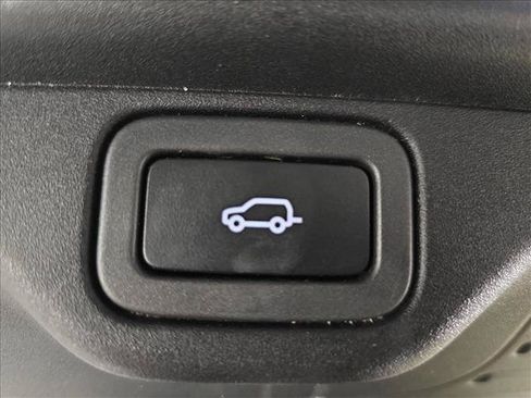 Used 2015 Land Rover Range Rover Supercharged AWD/4WD image 14