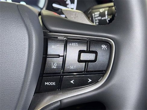 New 2025 Lexus ES 300h w/ Luxury Package image 17