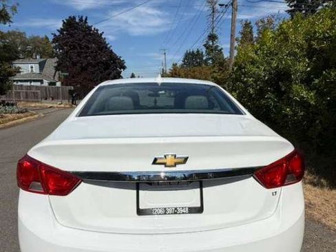 Used 2018 Chevrolet Impala LT FWD image 14