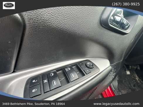 Used 2014 Dodge Journey SXT w/ Flexible Seating Group image 16