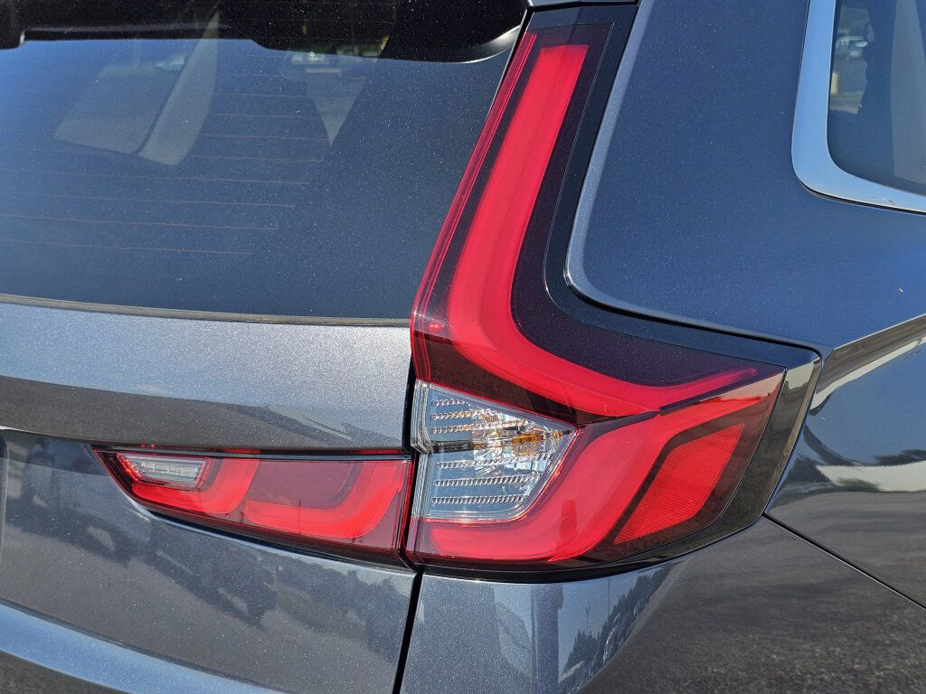 Certified 2025 Honda CR-V EX image 9